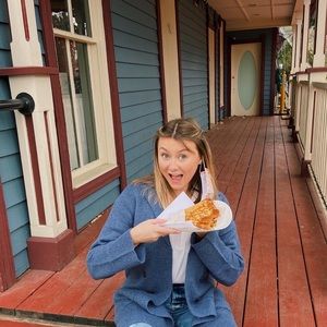 Meet your Posher, Clara